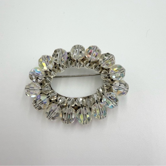 Vintage AURORA BOREALIS Crystal Beaded Cluster Oval Silver Tone Brooch Pin - Picture 6 of 6